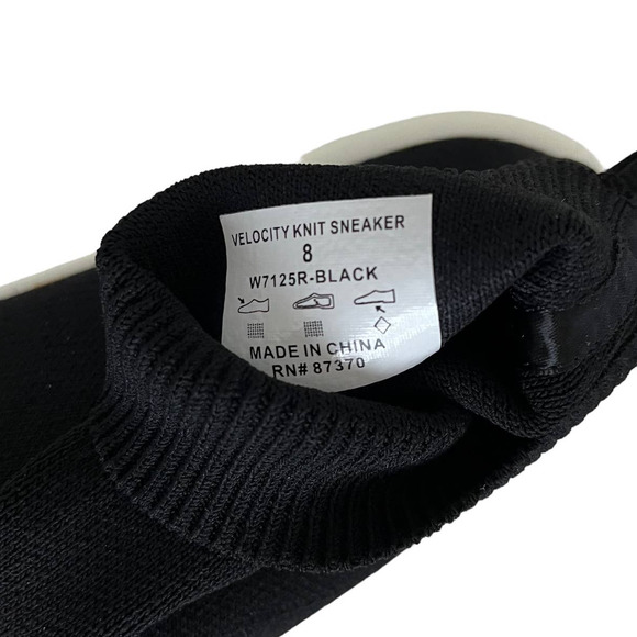 Alo Velocity Knit Sneaker in Black and White Women Size 8 - Picture 6 of 7